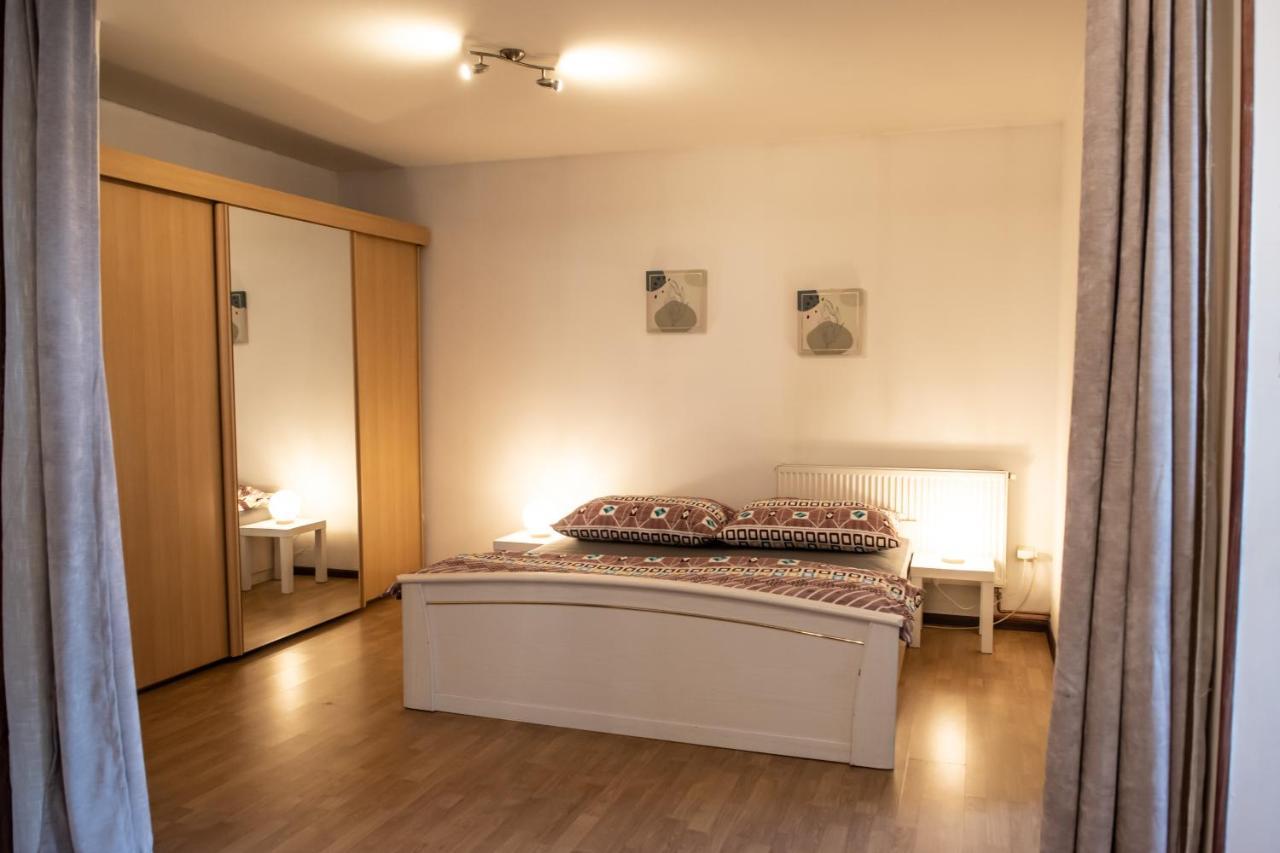 Podkrovní apartmán s výhledem na náměstí Lomnice nad Lužnicí Exteriér fotografie
