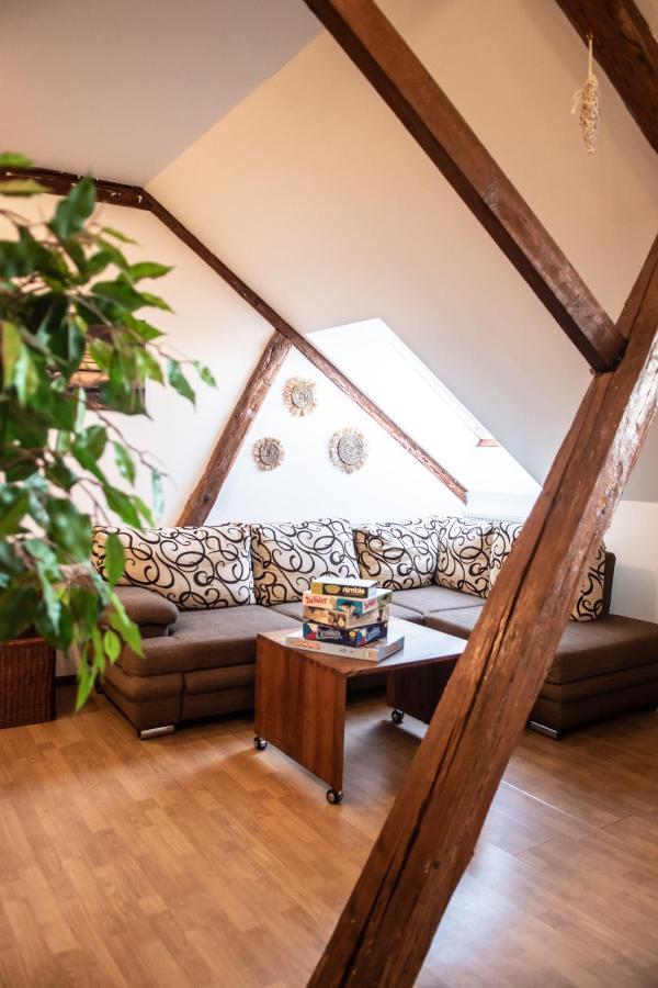 Podkrovní apartmán s výhledem na náměstí Lomnice nad Lužnicí Exteriér fotografie